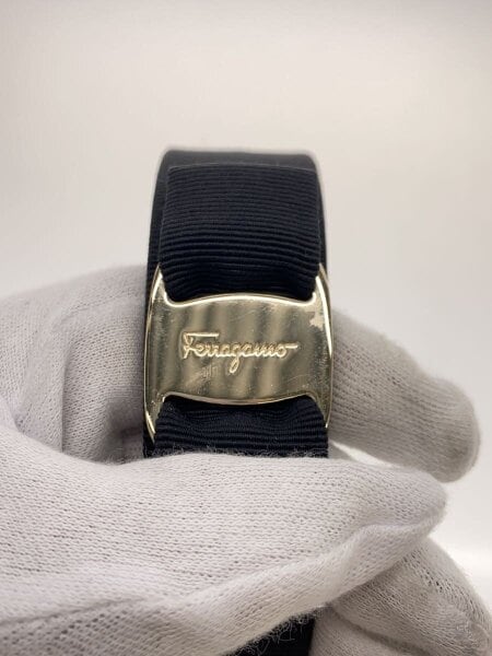 【未使用】フェラガモ　カチューシャ　黒 Salvatore Ferragamo(サルヴァトーレフェラガモ) / カチューシャ