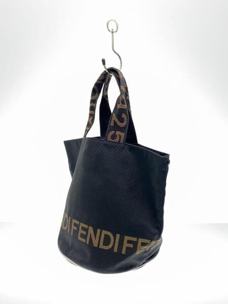 Fendi ロゴプリント ショルダーバッグ Fendi ロゴプリント ショルダーバッグ