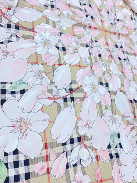 BURBERRY スカーフ ノバチェック 桜柄　バーバリー　SAKURA BURBERRY(バーバリー) / 2023SSフローラル/サクラ/桜/スカーフ/シルク