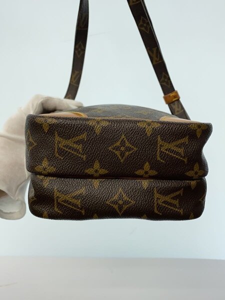 LOUIS VUITTON ルイヴィトン アマゾン モノグラム LOUIS VUITTON(ルイ