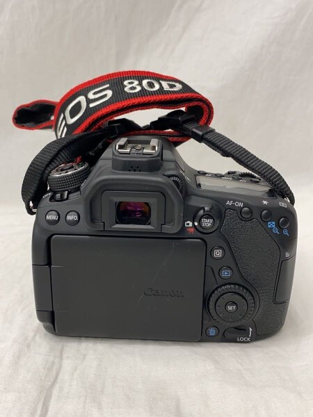 CANON(キヤノン) / デジタル一眼カメラ EOS 80D ダブルズームキット