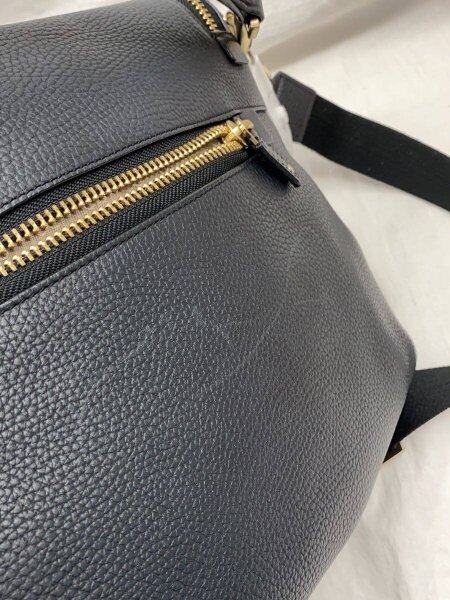 ANYA HINDMARCH(アニヤハインドマーチ) / ショルダーバッグ/MAXI ZIP 