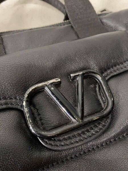 VALENTINO ショルダーバッグ ブラック VALENTINO(ヴァレンティノ) / ショルダーバッグ/レザー/BLK// | 中古品