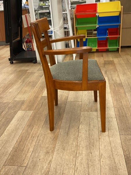 PACIFIC FURNITURE SERVICE(パシフィックファニチャーサービス