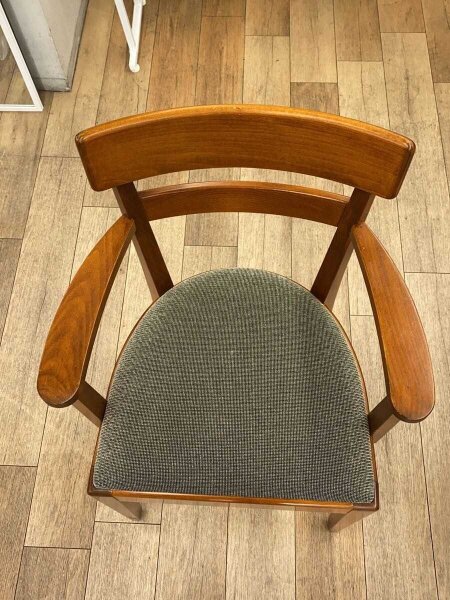 PACIFIC FURNITURE SERVICE(パシフィックファニチャーサービス