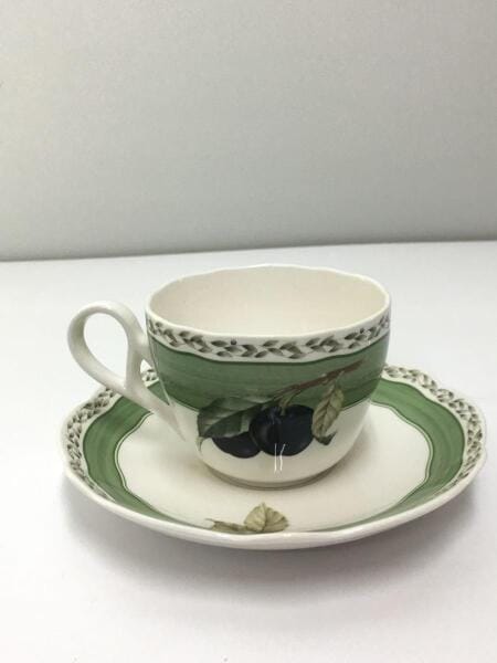 ノリタケ ロイヤルオーチャード ペアカップ&ソーサー 新品 廃盤 ノリタケ ロイヤルオーチャード ペアカップ&ソーサー 新品 廃盤