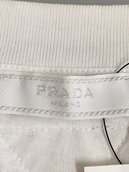 PRADA / Tシャツ/XL/コットン/WHT/UJN492 S181 ILK/ロゴプレート PRADA(プラダ) / Tシャツ/XL/コットン/WHT/UJN492 S181 ILK/ロゴ