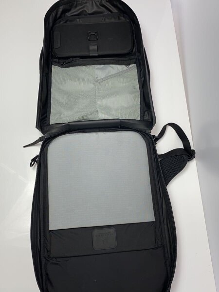 【中古】美品 BLACK EMBER SHADOW22 BLACK EMBER(ブラックエンバー) / SHADOW 22/リュック/バックパック