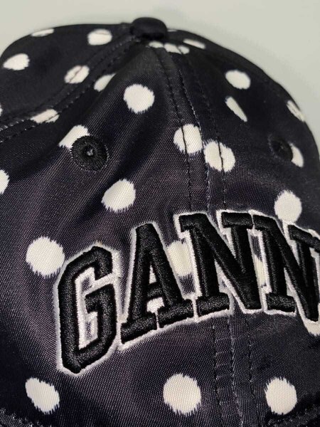 GANNI(ガニー) / キャップ/--/ポリエステル/BLK/ドット/レディース