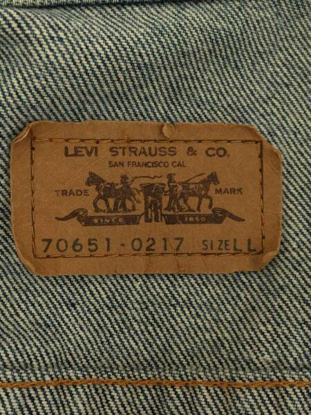 Levi