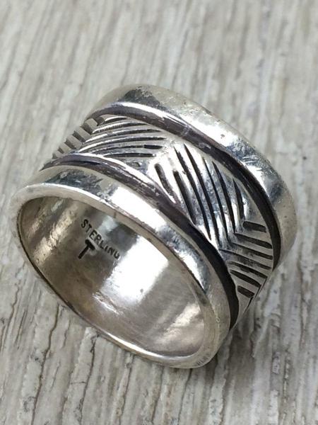 NAVAJO】インディアンジュエリー STERLING T 刻印 ナバホ族