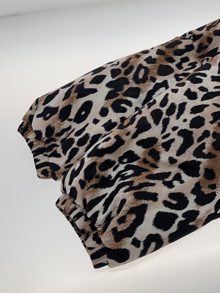 GUESS(ゲス) / ダウンジャケット/XS/ポリエステル/BEG/レオパード