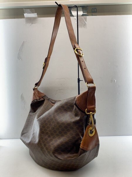 CELINE / ショルダーバッグ/PVC/BRW/モノグラム/マカダム/イタリア製/VINTAGE/オールド/OLD CELINE(セリーヌ) / ショルダーバッグ/PVC/BRW/モノグラム/マカダム