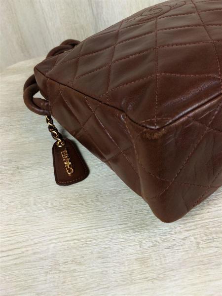 オールドCHANEL ブラウンレザー ショルダーバッグ　レトロ オールドCHANEL ブラウンレザー ショルダーバッグ レトロ CHANEL