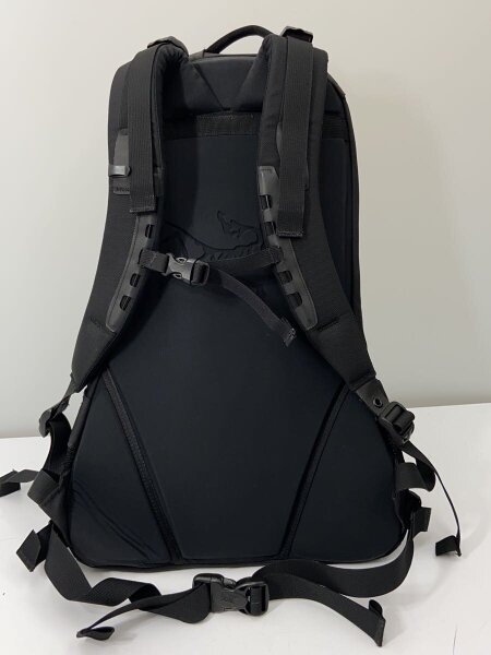 Arc'teryx バックパック ブラック ARC'TERYX(アークテリクス) / リュック/--/BLK/6029-105473// | 中古品