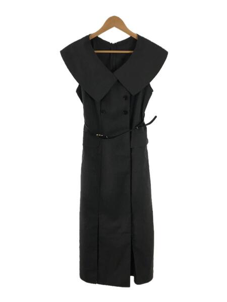 Her lip to Saint Charles Big CollarDress