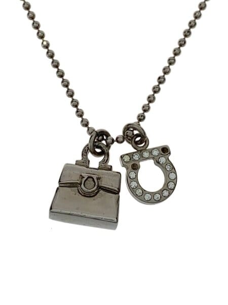 のぶちえ【遺品・生前整理 】アクセサリー CHANEL フェラガモ　⑪ フェラガモネックレス Salvatore Ferragamo シャネルイヤリング 【公式