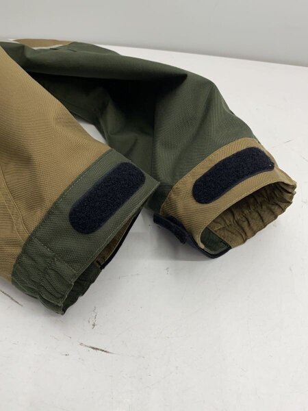 A BATHING APE(アベイシングエイプ) / マウンテンパーカ/2L/ナイロン