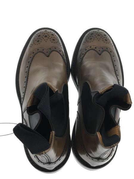Tricker
