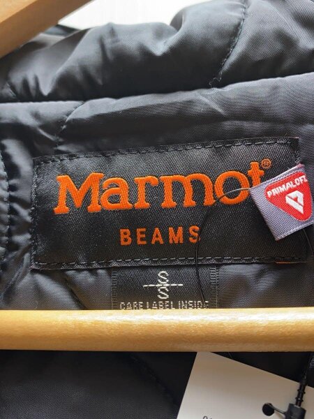 Marmot × BEAMS / ジャケット/S/ポリエステル/KHK/無地/TOMOJL73BB// Marmot(マーモット) / ジャケット/S/ポリエステル/BLK/無地/TOMOJL73BB