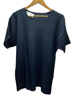 HOMME PLISSE ISSEY MIYAKE（オムプリッセイッセイミヤケ）の古着