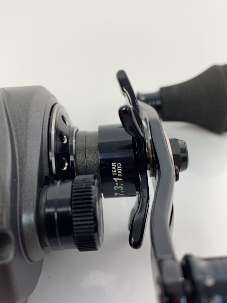 Abu Garcia(アブガルシア) / REVO BEAST 40-HS リール/ベイトリール