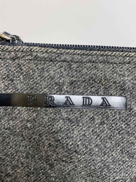PRADA(プラダ) / ポーチ/ウール/GRY/無地 | 中古品の販売・通販なら 