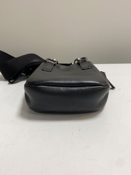 PRADA プラダ テスート トライアングルロゴプレートミニショルダー