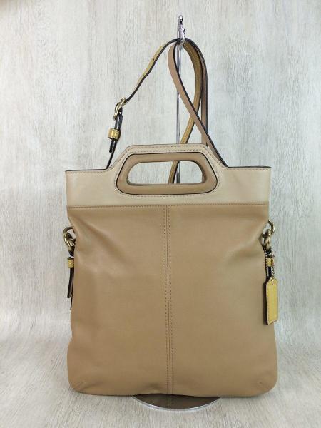 COACH(コーチ) / 美品/ボニーレザーフォルドオーバーショルダーバッグ 