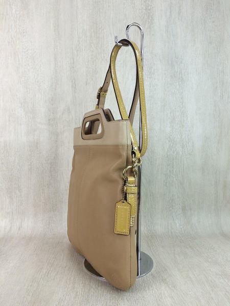 COACH(コーチ) / 美品/ボニーレザーフォルドオーバーショルダーバッグ 