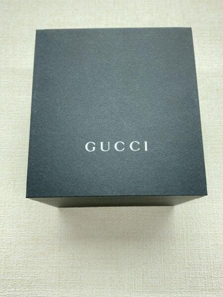 GUCCI クォーツ腕時計 シルバー/ブラック GUCCI(グッチ) / クォーツ腕時計/アナログ/ラバー/シルバー