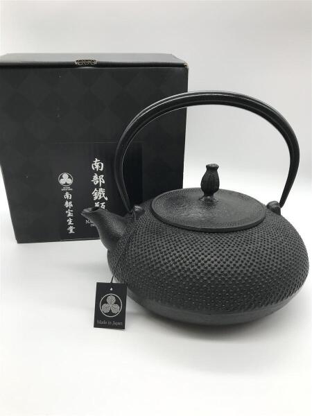 南部鉄器(ナンブテッキ) / 及富 南部宝生堂 平丸アラレ鉄蓋1.2L IH対応 