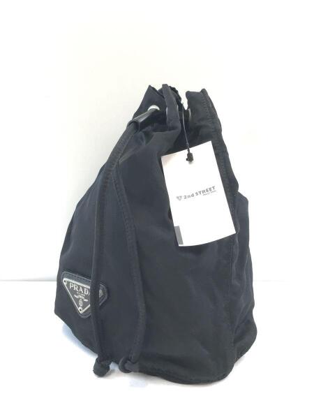 【美品】PRADA 巾着バッグ　黒　三角ロゴ プレート　ナイロン PRADA - 【美品】PRADA 巾着バッグ 黒 三角ロゴ プレート ナイロンの