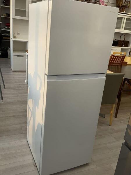 221 ヤマダ　冷蔵庫　236L 200L強　小型　一人暮らし　同棲使用も可 221 ヤマダ 冷蔵庫 236L 200L強 小型 一人暮らし 同棲使用も可