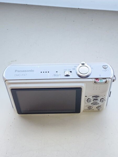 LUMIX DMC-FX77 ホワイト