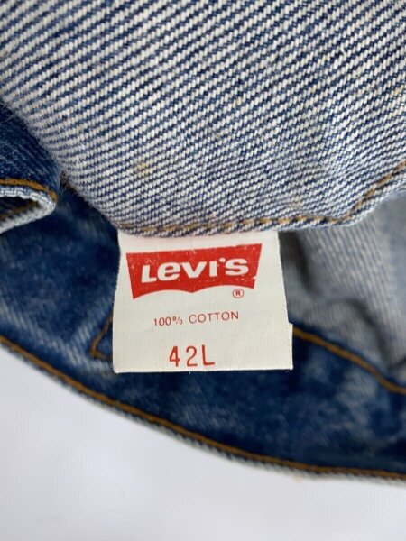Levi