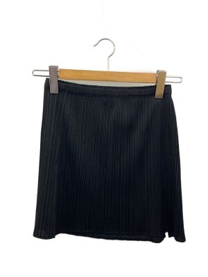 PLEATS PLEASE ISSEY MIYAKE（プリーツプリーズイッセイミヤケ）の古着