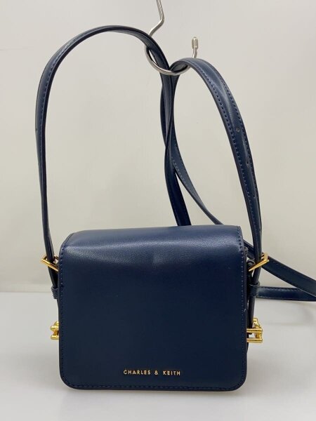 CHARLES&KEITH(チャールズアンドキース) / ミニフラップショルダー 