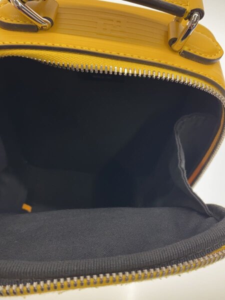 FENDI(フェンディ) / クロスボディレザーポシェットショルダーバッグ 