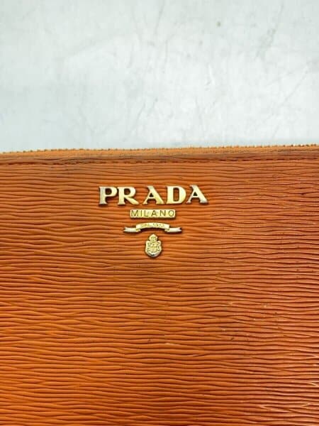 PRADA(プラダ) / ラウンドファスナー/フロントロゴ/長財布/レザー