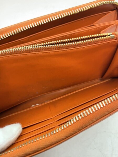 PRADA / ラウンドファスナー/フロントロゴ/長財布/レザー/オレンジ/無地/メンズ PRADA(プラダ) / ラウンドファスナー/フロントロゴ/長財布/レザー