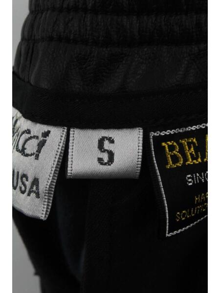 GRAMiCCi×BEAMS フェイクレザーショーツ