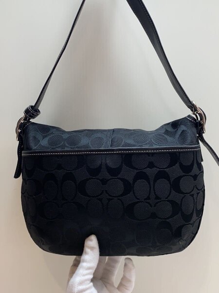Gyozです！COACH シグネチャー ショルダーバッグ　新品未使用 COACH(コーチ) / ショルダーバッグ_シグネチャー_ブラック/キャンバス