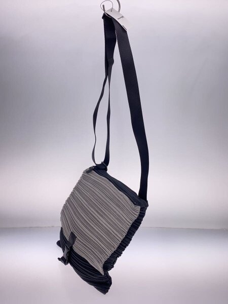 PLEATS PLEASE ISSEY MIYAKE(プリーツプリーズイッセイミヤケ 
