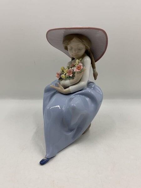 インテリア小物 LLADRO リアドロ 花の香りにつつまれて