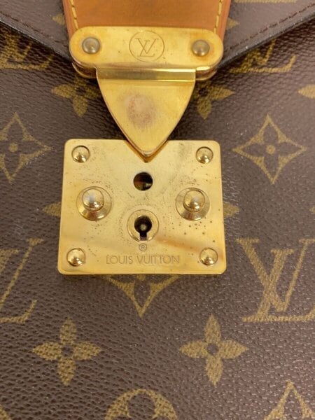 LOUIS VUITTON(ルイヴィトン) / セルヴィエット・コンセイエ