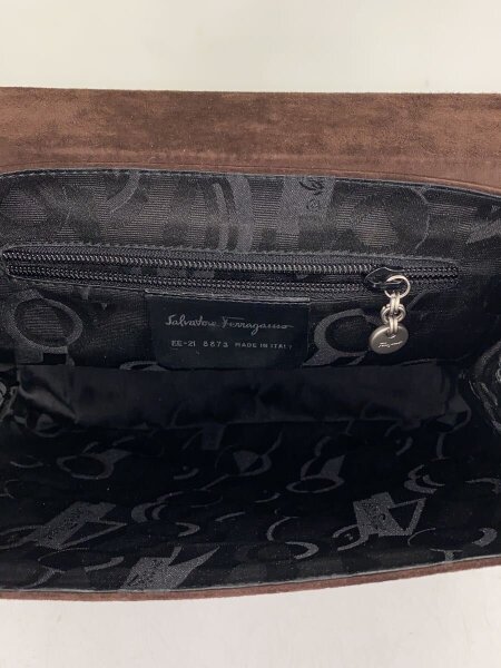 【美品】Salvatore Ferragamo スウェード　ショルダーバッグ Salvatore Ferragamo(サルヴァトーレフェラガモ) / ショルダーバッグ