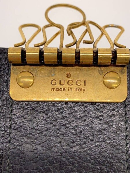 GUCCI(グッチ) / キーケース/レザー/ブラック/無地/メンズ/435297/汚れ