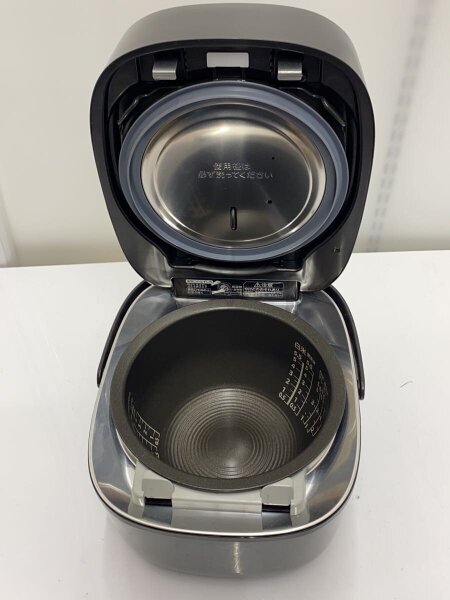 TOSHIBA(トウシバ) / 炊飯器 真空圧力IH RC-10VXVE3// | 中古品の販売