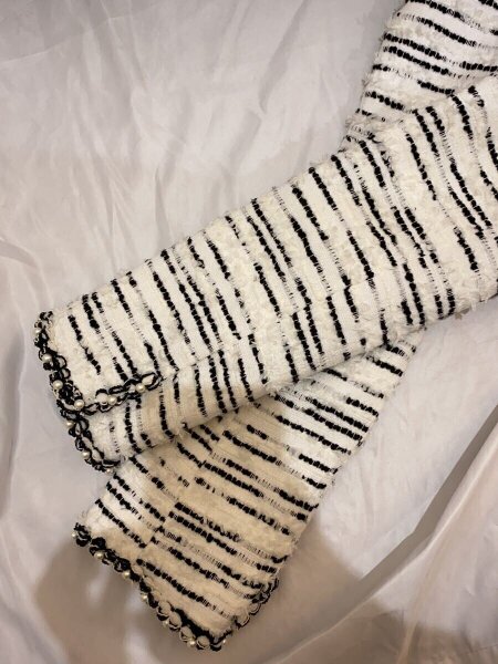 トゥービーシック　パール付ツイードジャケット トゥービーシック パール付ツイードジャケット